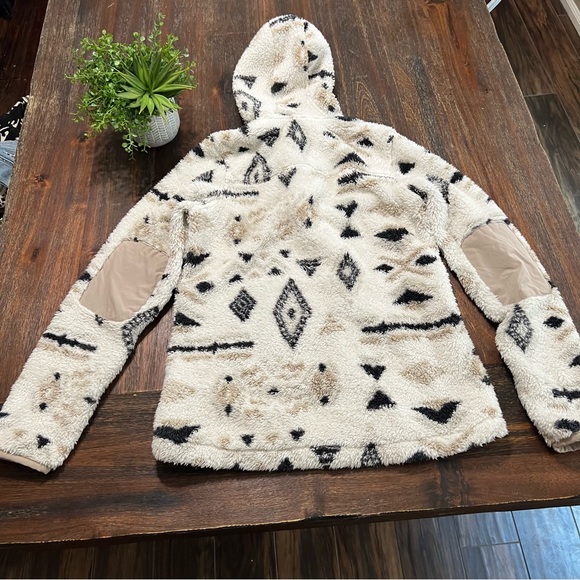 Sherpa pullover sweatshirt v neck zip pockets cream white black tan tribal Small - Picture 7 of 10